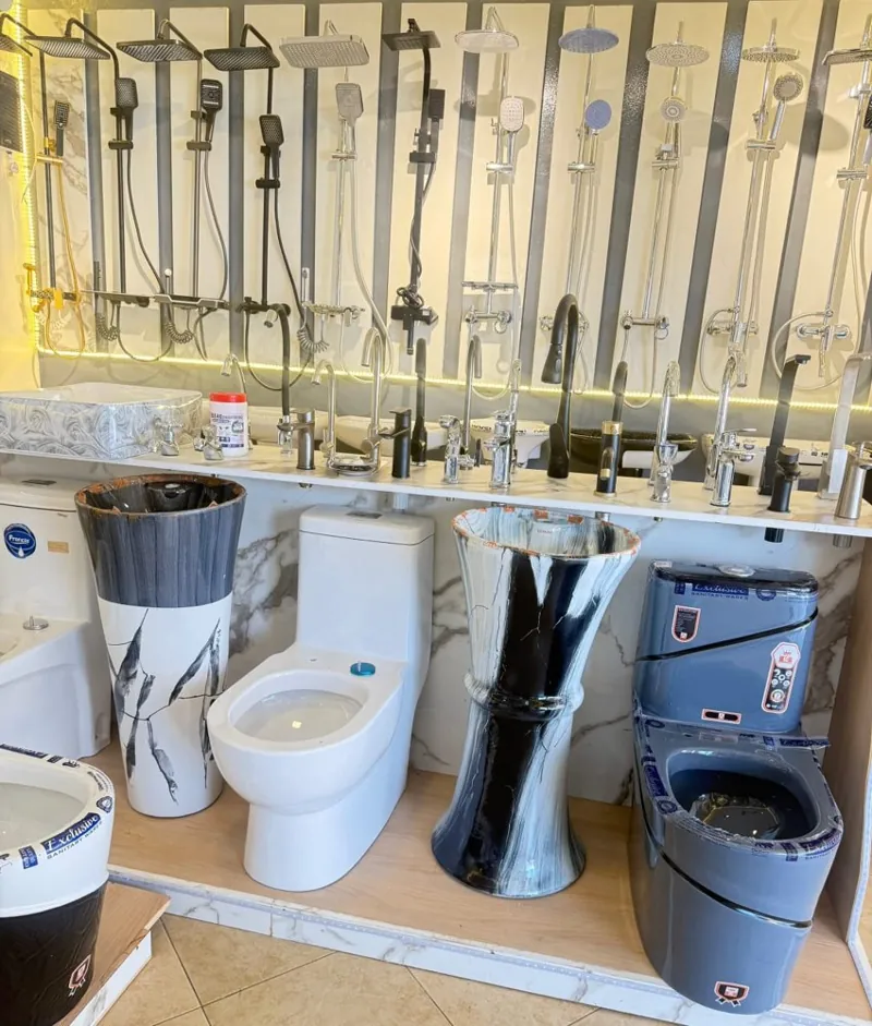 Shower sets, mixer taps and pedestal basins on display