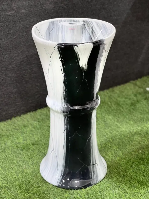 Black and white marble pedestal wash hand basin at Brazil Plumbing Center